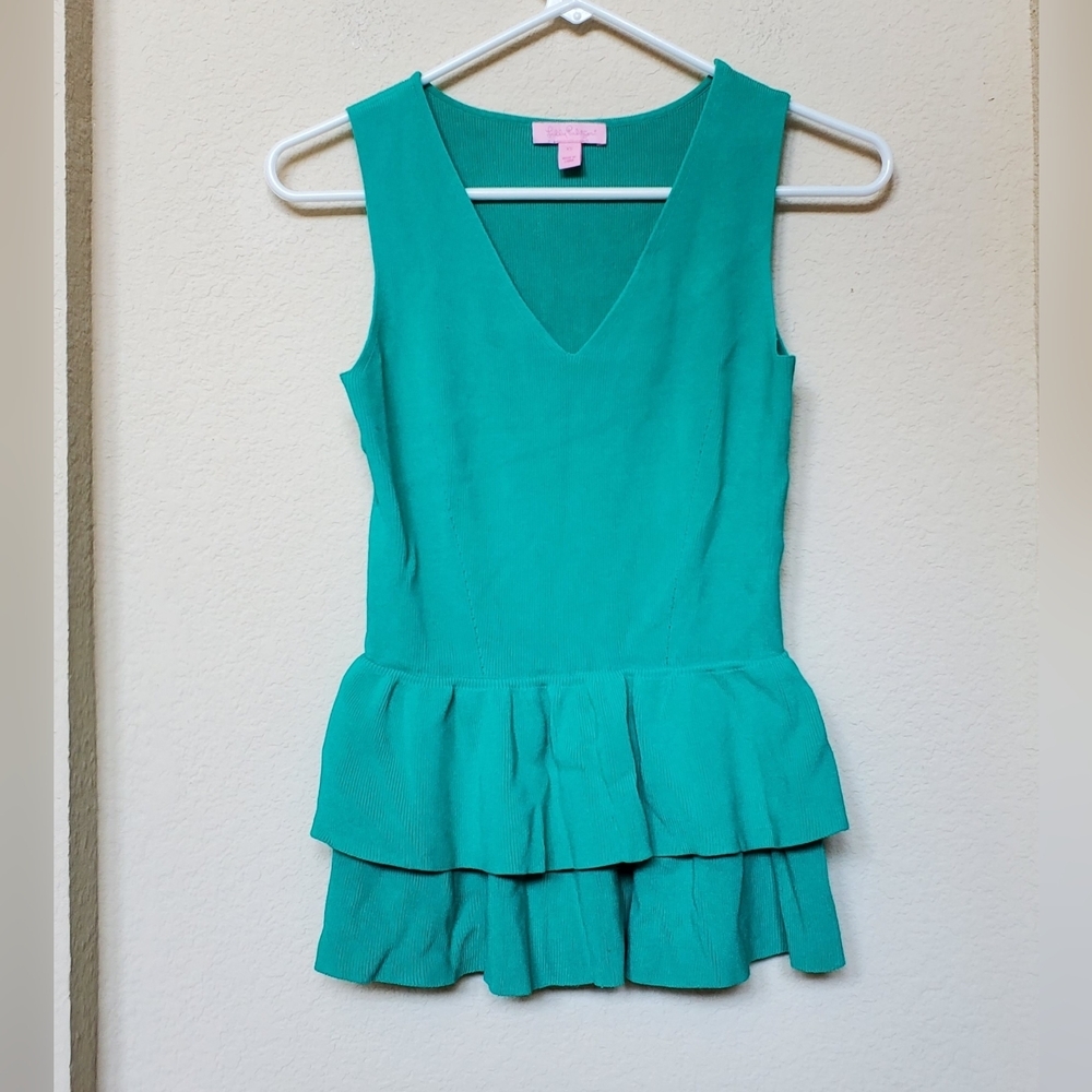 Lilly Pulitzer Greenish V Neck Peplum Top.  Size XS